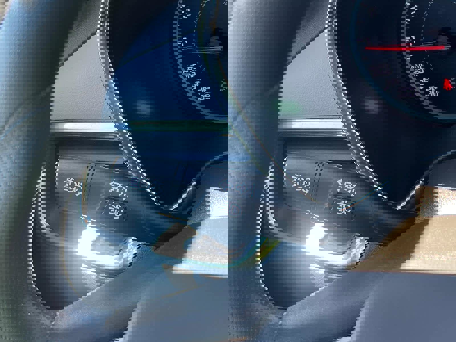 Certified 2023 Chevrolet Equinox LS w/ Driver Confidence II Package image 19