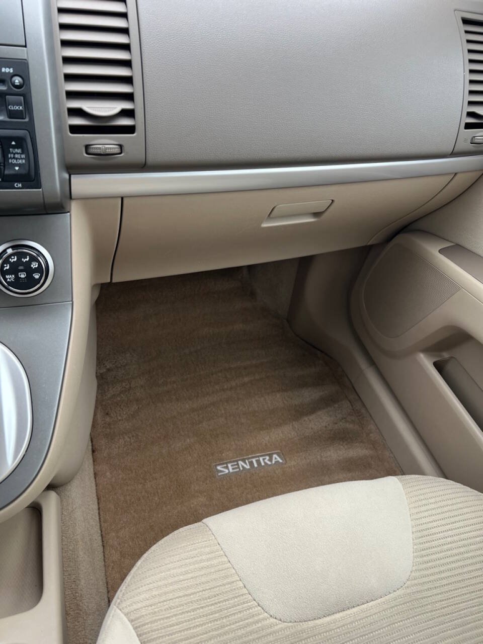 Used 2012 Nissan Sentra 2.0 S FWD image 17