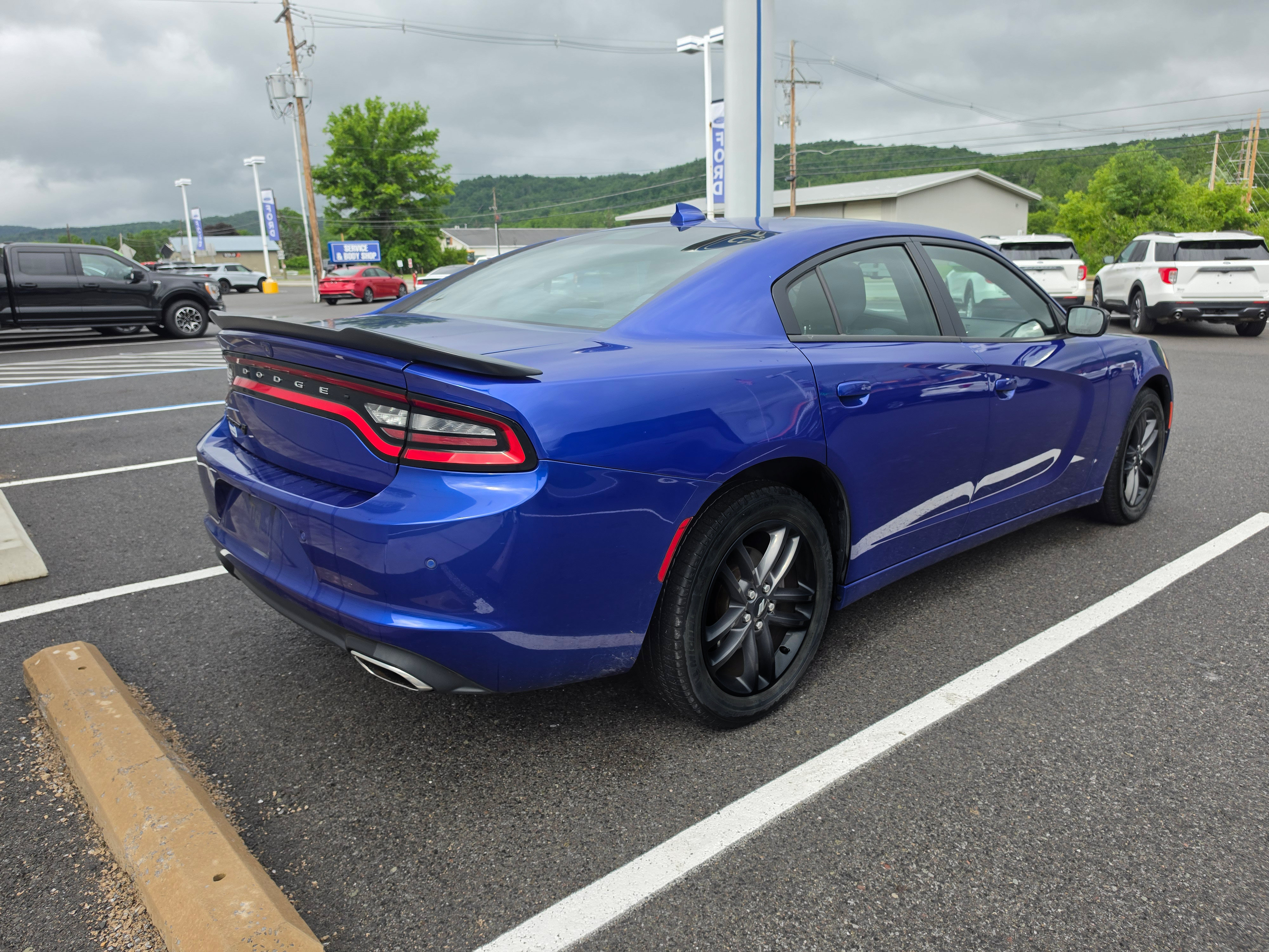 Used 2019 Dodge Charger SXT w/ Blacktop Package AWD/4WD video 3