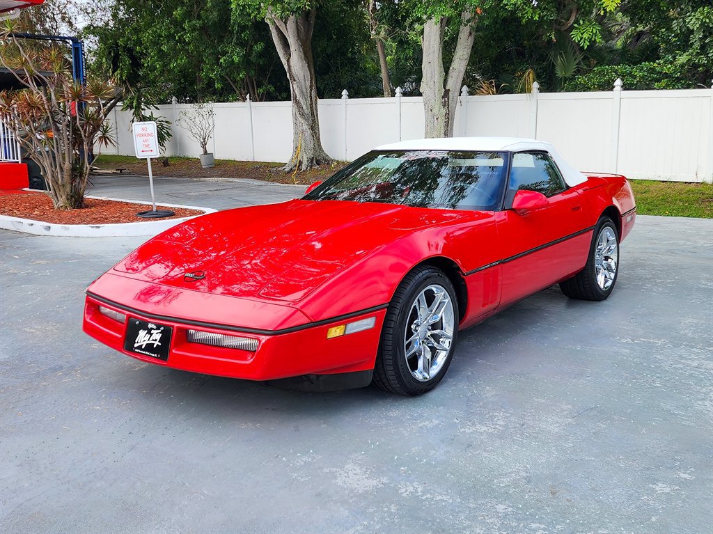 Used 1990 Chevrolet Corvette Convertible RWD image 12
