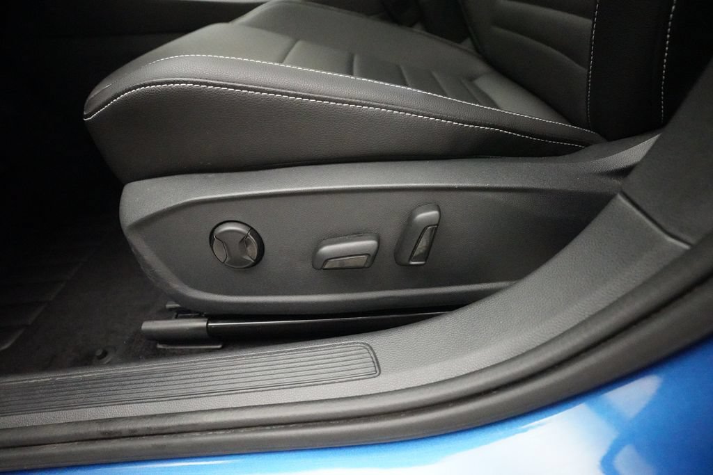 Used 2023 Volkswagen Jetta SE FWD image 28