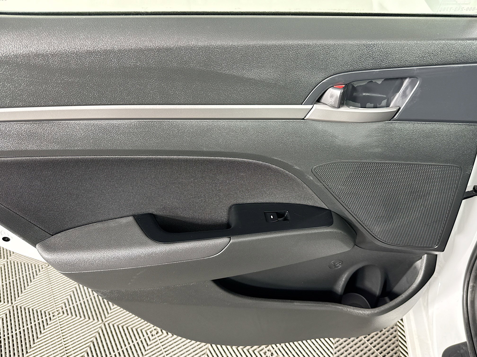 Used 2018 Hyundai Elantra Value Edition FWD image 25