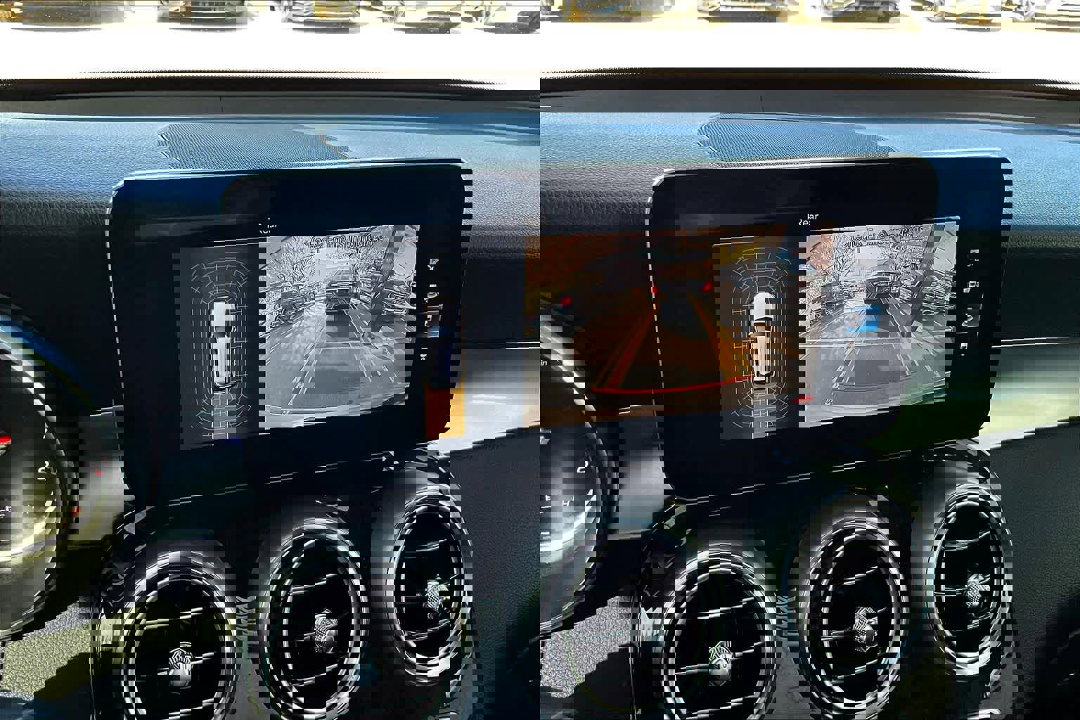 Certified 2022 Mercedes-Benz GLC 300 4MATIC w/ Driver Assistance Package image 23