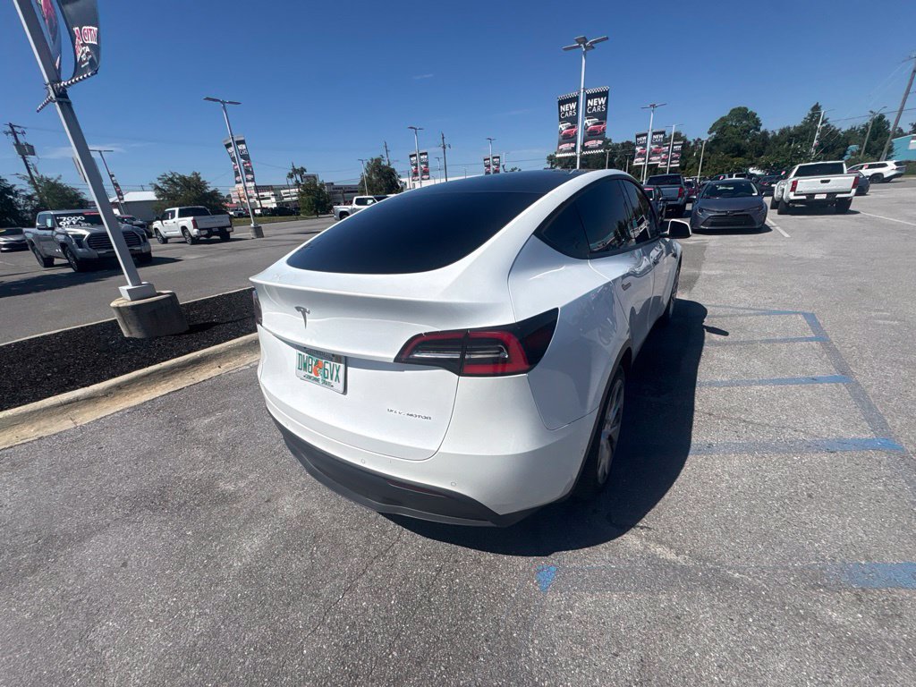 Used 2021 Tesla Model Y Long Range AWD/4WD image 24