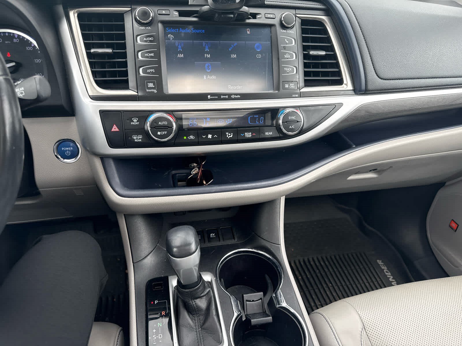 Used 2018 Toyota Highlander Limited Platinum w/ Protection Package #3 AWD/4WD image 10