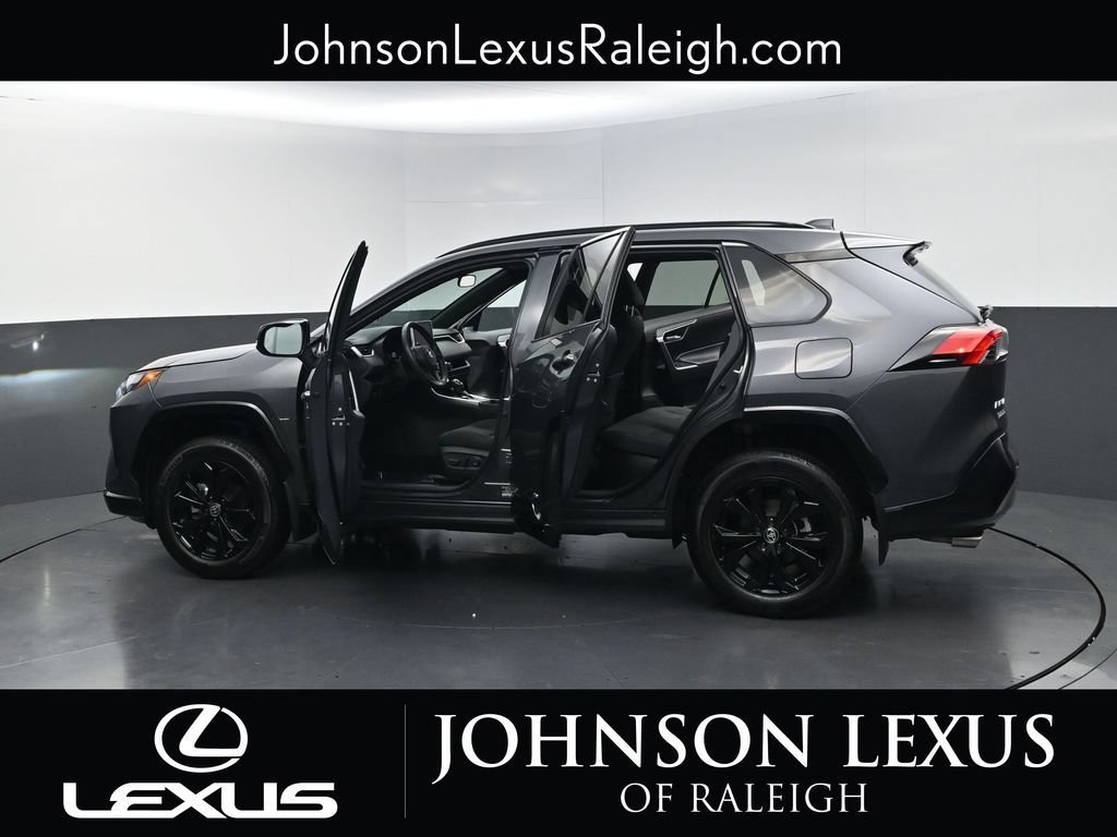Used 2025 Toyota RAV4 SE AWD/4WD image 37