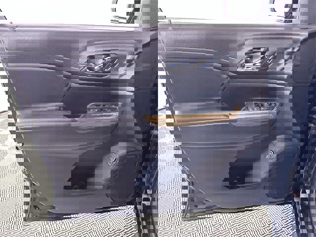 Used 2021 GMC Acadia SLE w/ Driver Convenience Package image 23