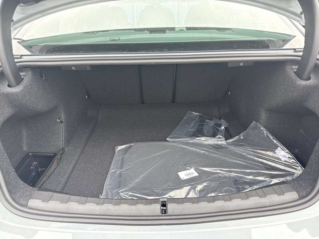 New 2026 BMW 330i Sedan w/ M Sport Package RWD image 10