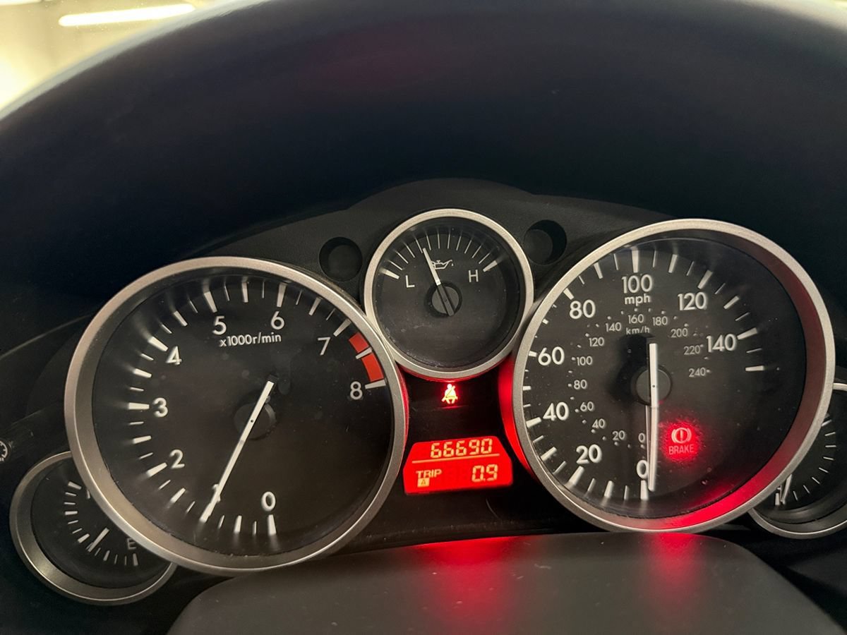Used 2014 MAZDA MX-5 Miata Grand Touring RWD image 13
