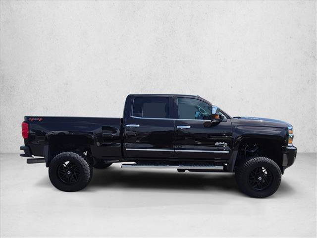 Used 2019 Chevrolet Silverado 2500 High Country w/ Duramax Plus Package AWD/4WD image 4