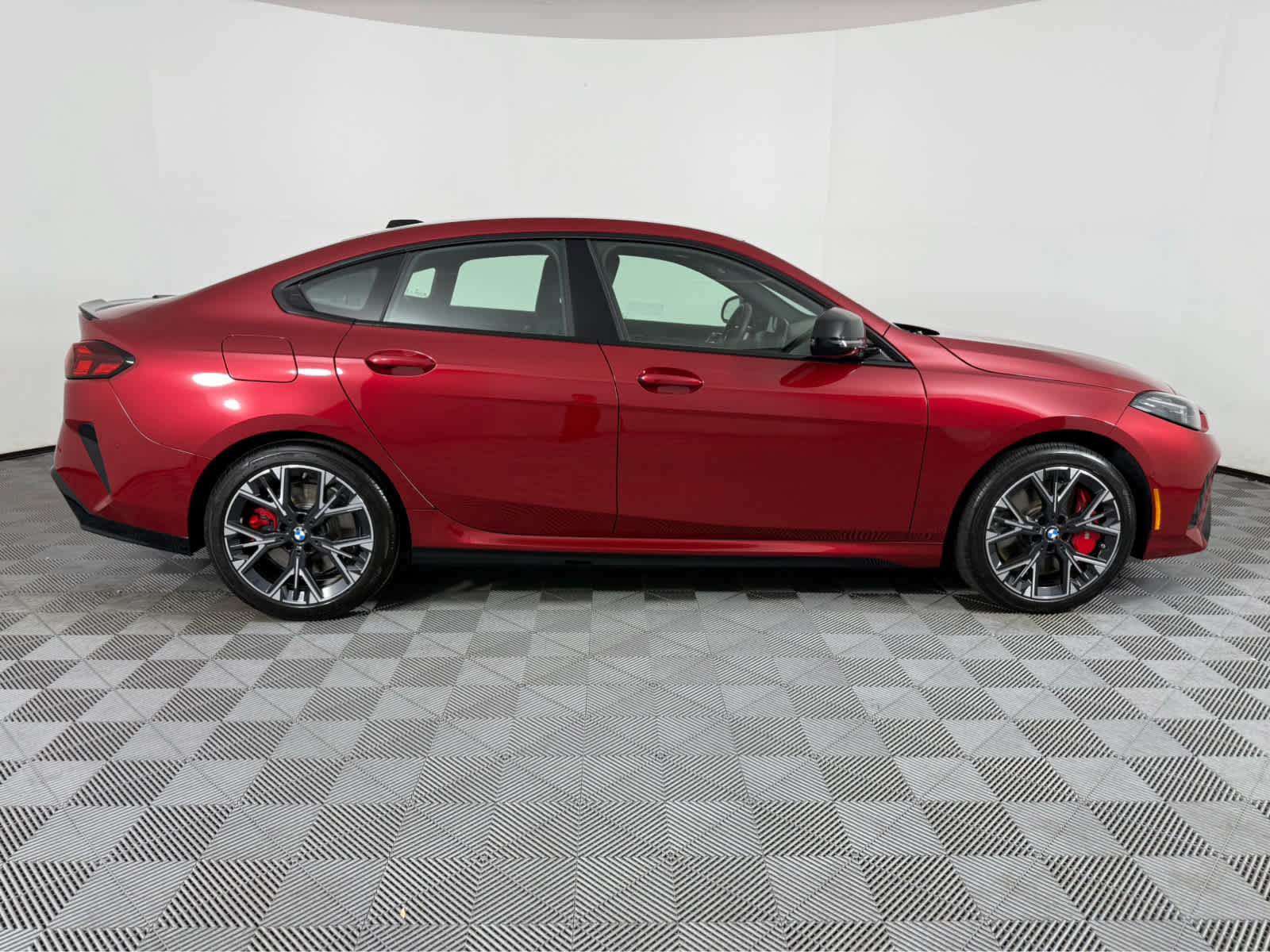 Used 2025 BMW M235i xDrive w/ M Sport Professional Package AWD/4WD image 2