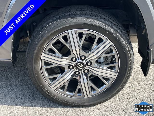 Used 2025 Toyota Sequoia Capstone image 11