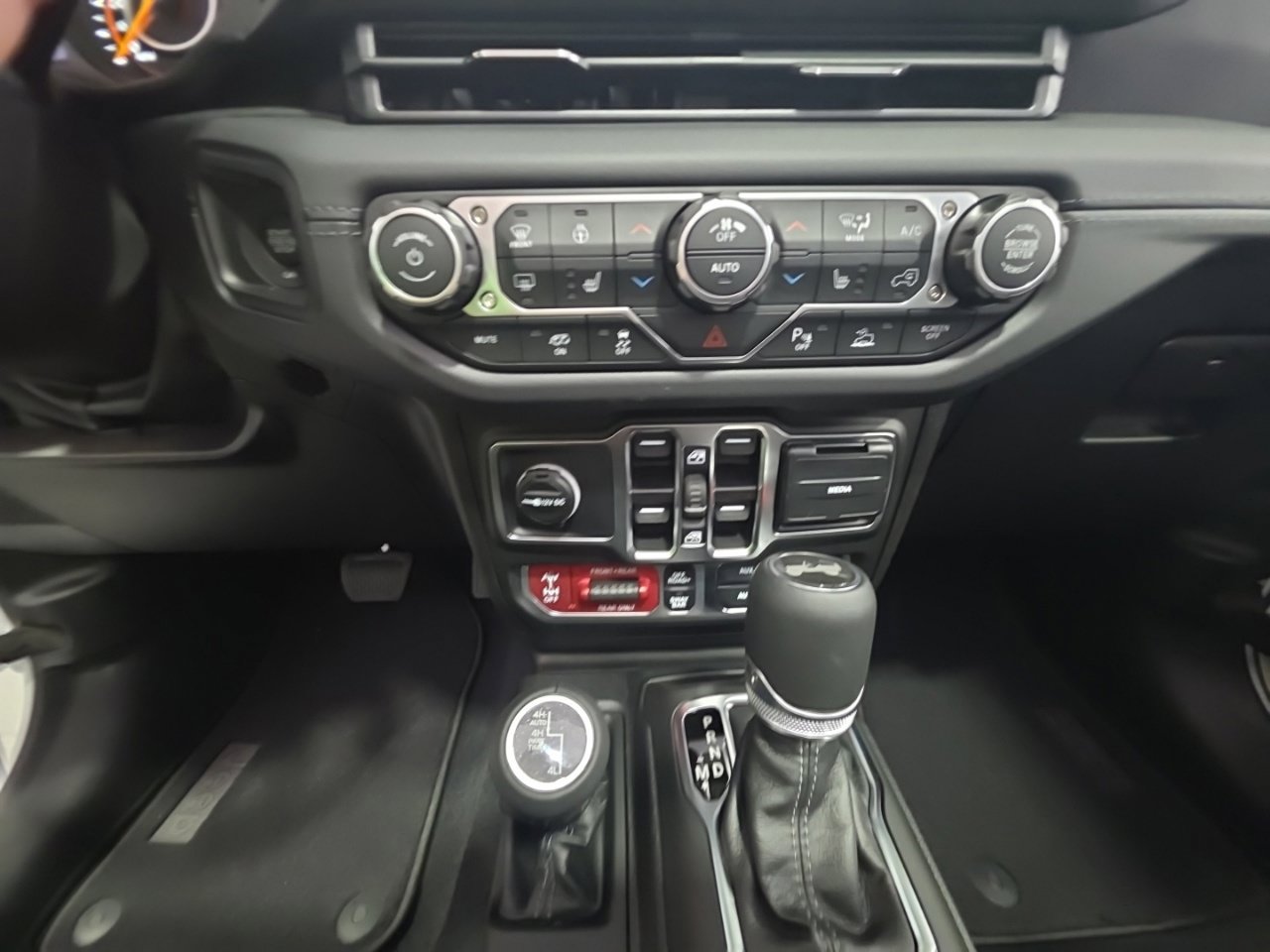 New 2027 Jeep Wrangler Unlimited Rubicon 392 AWD/4WD image 34