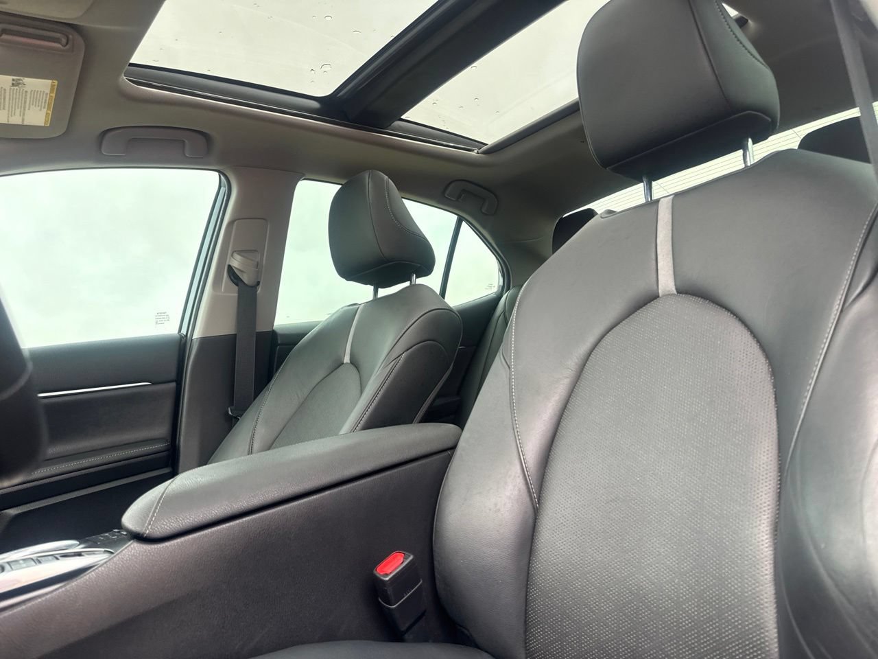 Used 2020 Toyota Camry XSE FWD image 42