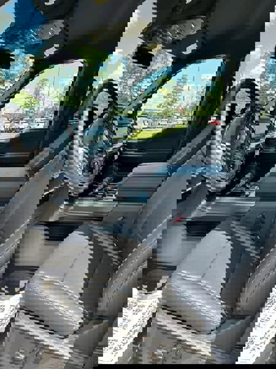 New 2025 Ford F150 Lariat w/ Equipment Group 501A Mid image 16