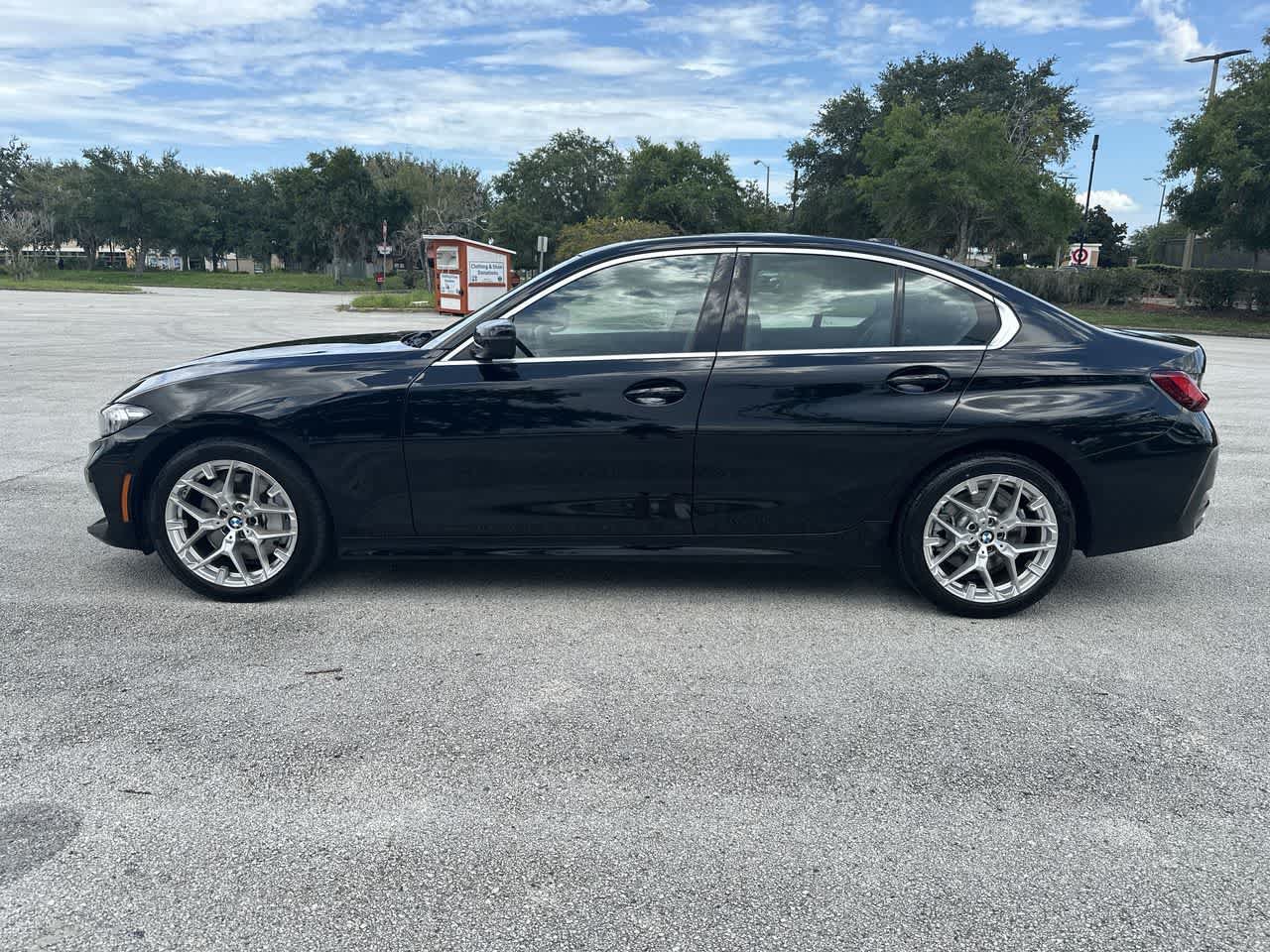 Used 2025 BMW 330i xDrive Sedan AWD/4WD image 11