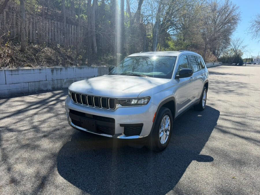 Used 2022 Jeep Grand Cherokee L Laredo w/ Luxury Tech Group I AWD/4WD image 4