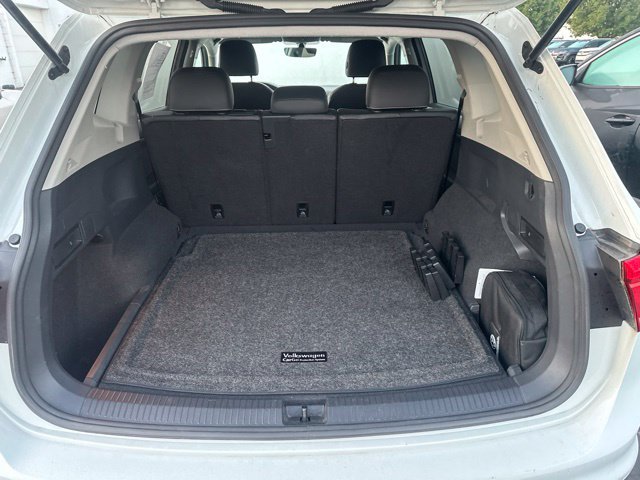 Used 2021 Volkswagen Tiguan SE AWD/4WD image 9