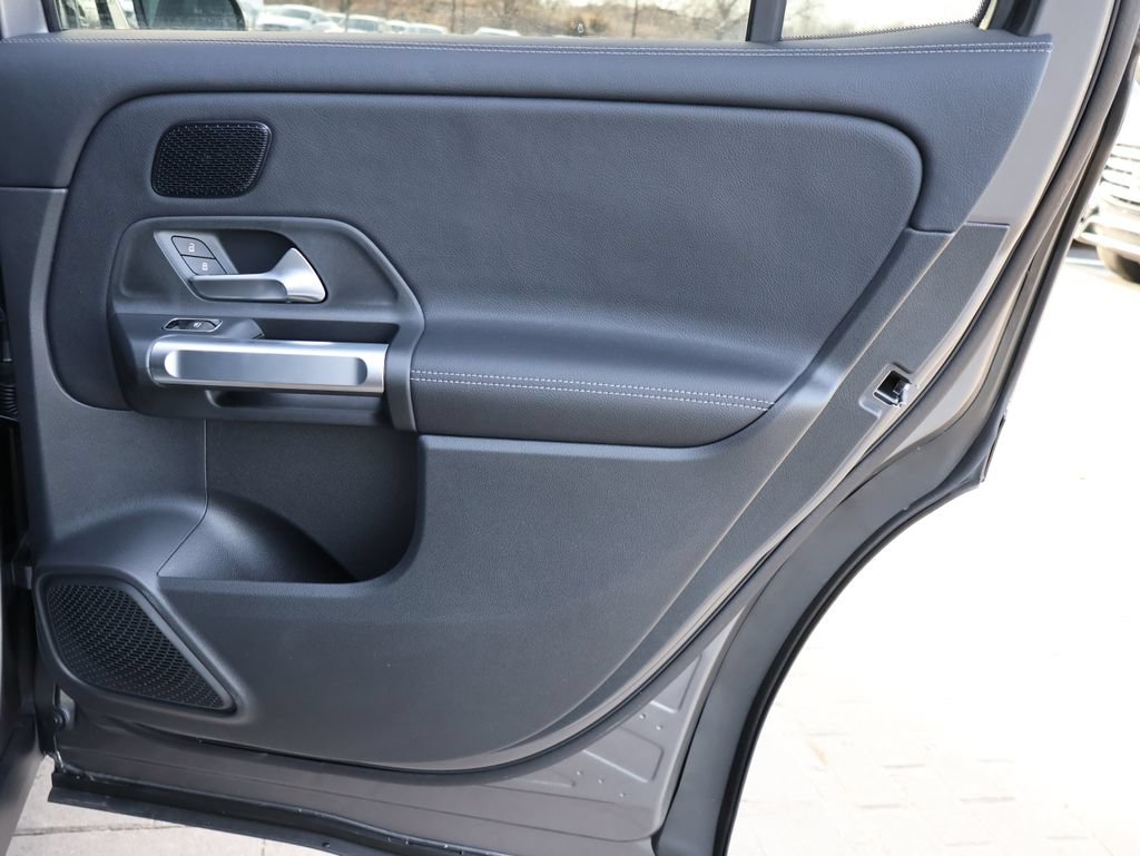 New 2026 Mercedes-Benz GLB 250 4MATIC image 16