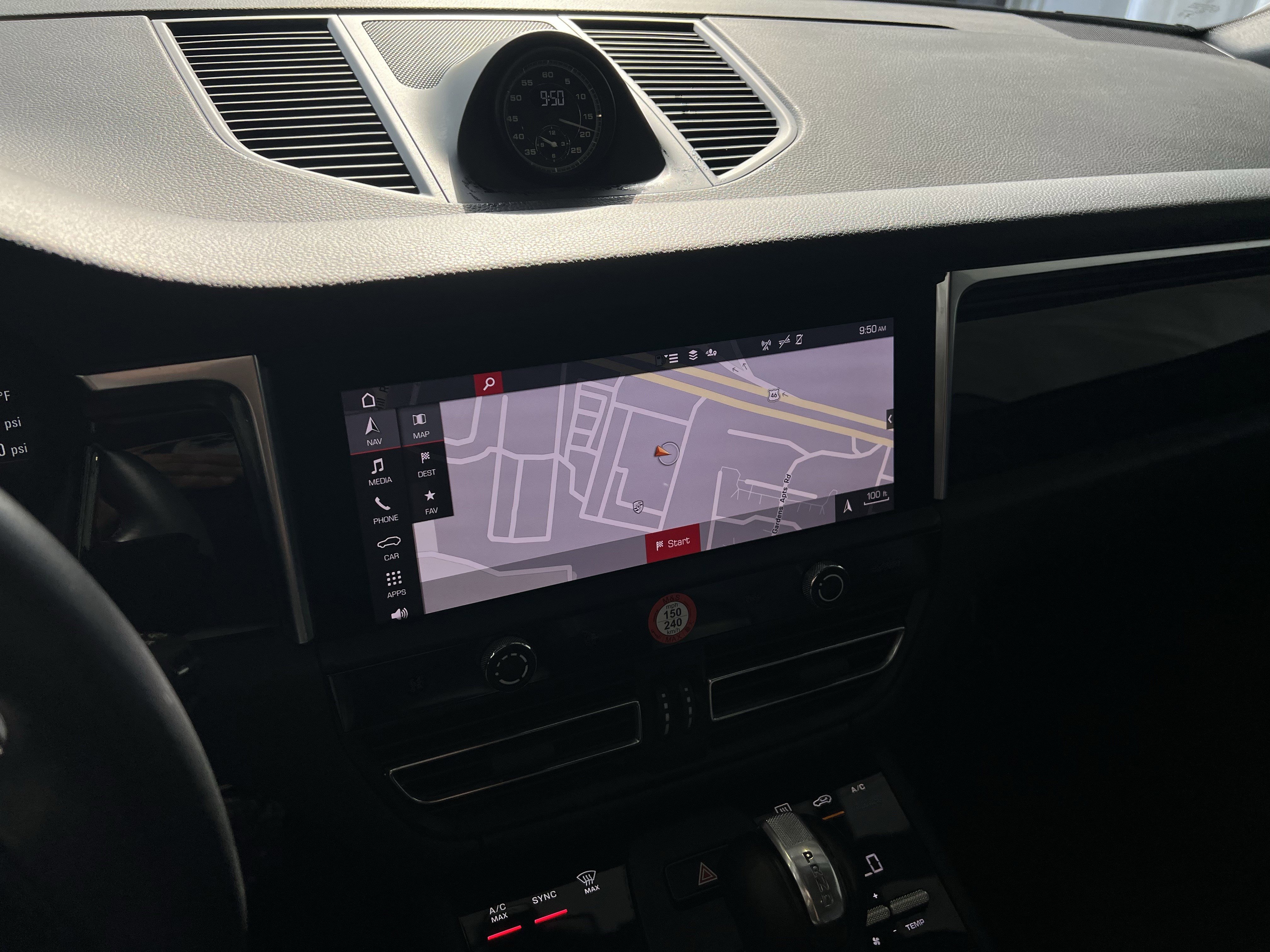 Certified 2023 Porsche Macan S image 23