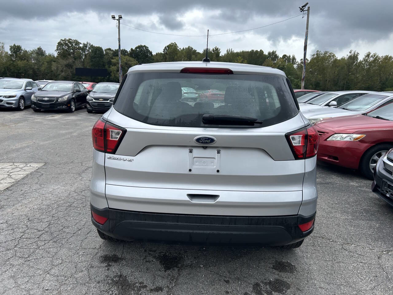Used 2019 Ford Escape S image 5