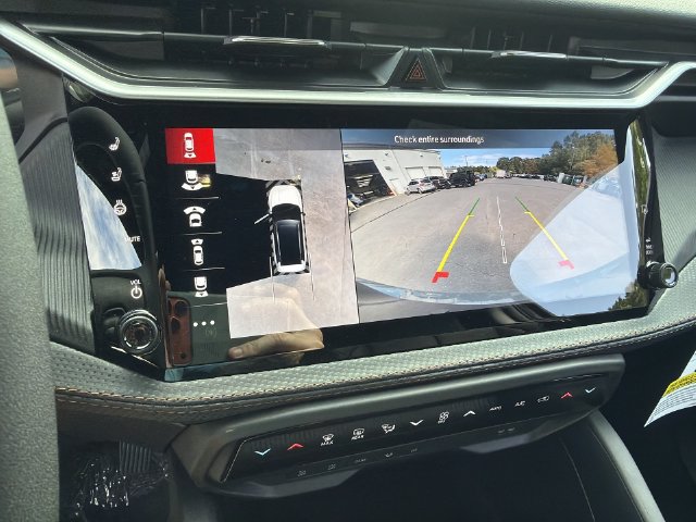New 2026 Jeep Cherokee Overland w/ Advanced Pro Tech Group AWD/4WD image 24