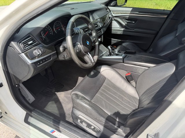Used 2014 BMW M5 image 11