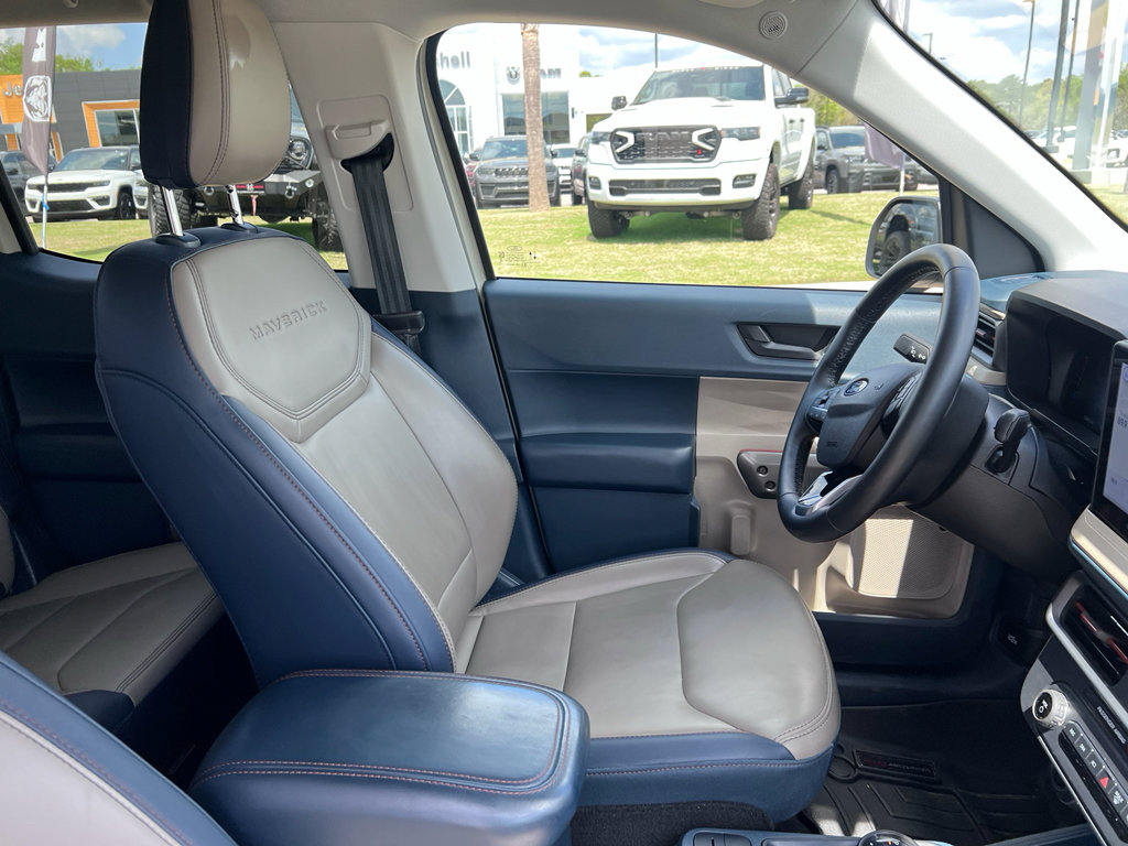 Used 2025 Ford Maverick Lariat image 18