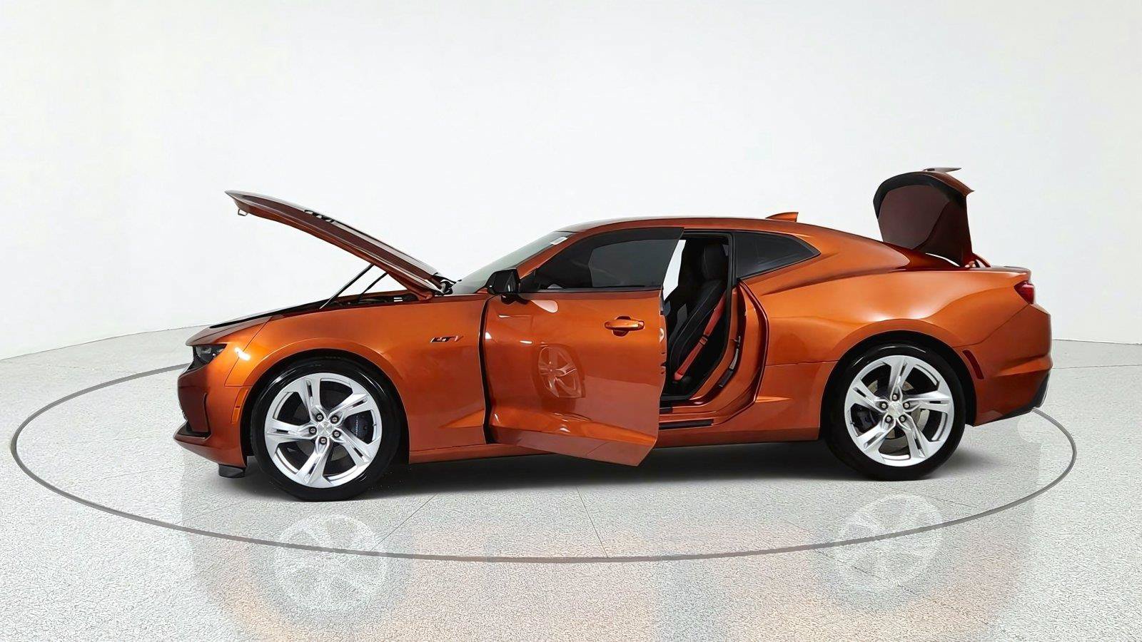 Used 2022 Chevrolet Camaro LT w/ Technology Package RWD image 11