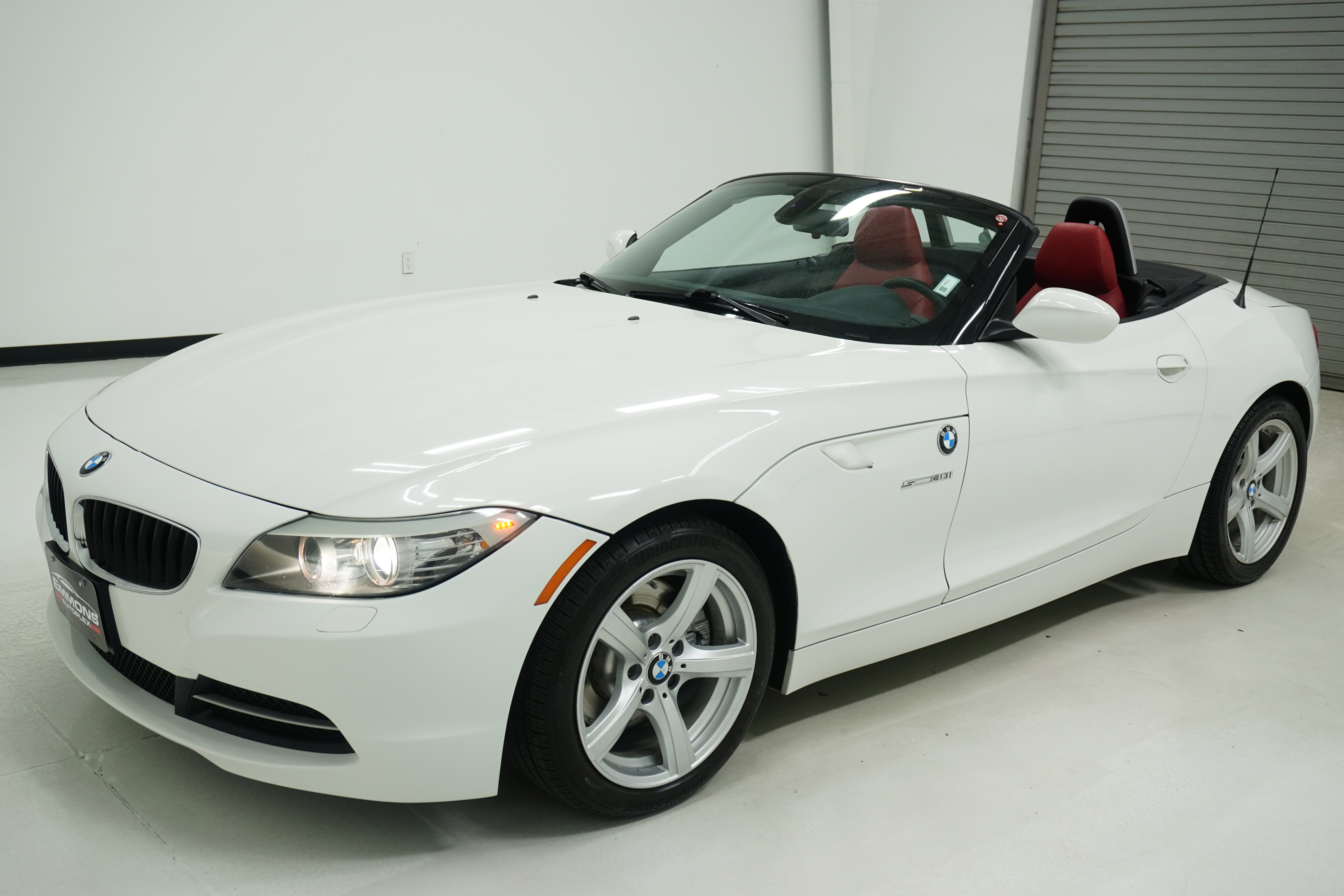 Used 2011 BMW Z4 sDrive30i image 8