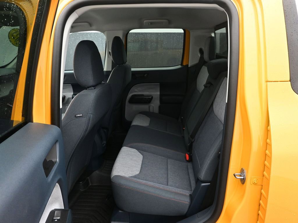 Used 2023 Ford Maverick XLT image 13