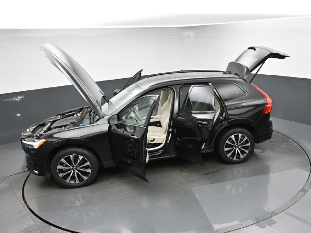Used 2024 Volvo XC60 B5 Plus w/ Protection Package Premier AWD/4WD image 49