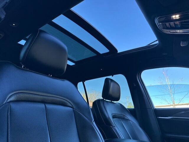 Used 2024 Jeep Grand Cherokee L Limited w/ Luxury Tech Group II image 21