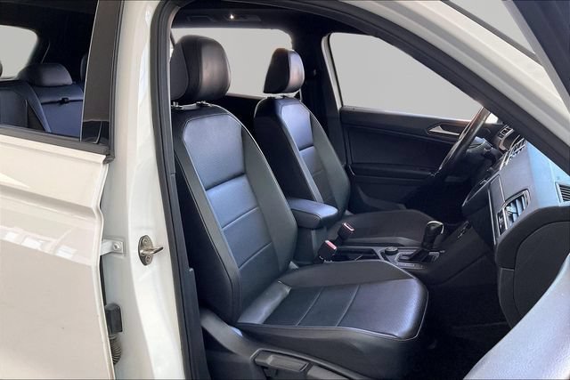 Used 2020 Volkswagen Tiguan SE R-Line AWD/4WD image 20