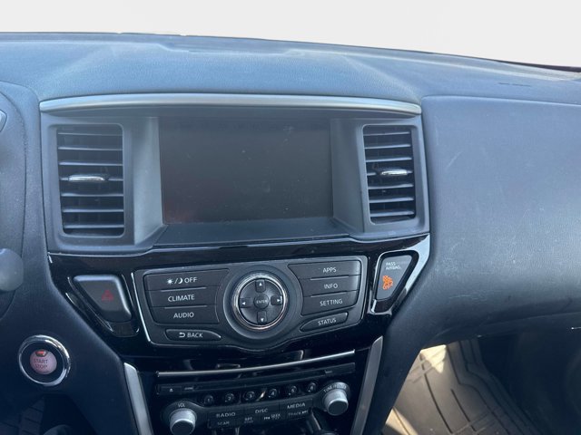Used 2019 Nissan Pathfinder S image 16