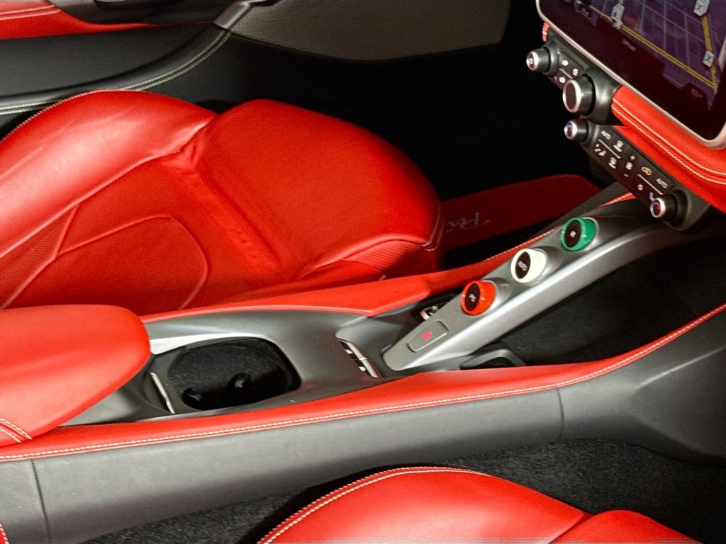 Used 2020 Ferrari Portofino RWD image 19