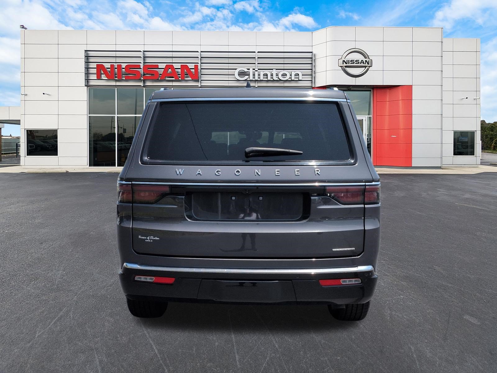 Used 2024 Jeep Wagoneer Series II AWD/4WD image 4