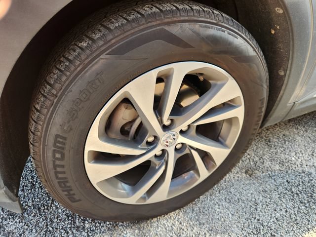 Used 2022 Buick Envision Essence w/ Technology Package I FWD image 10