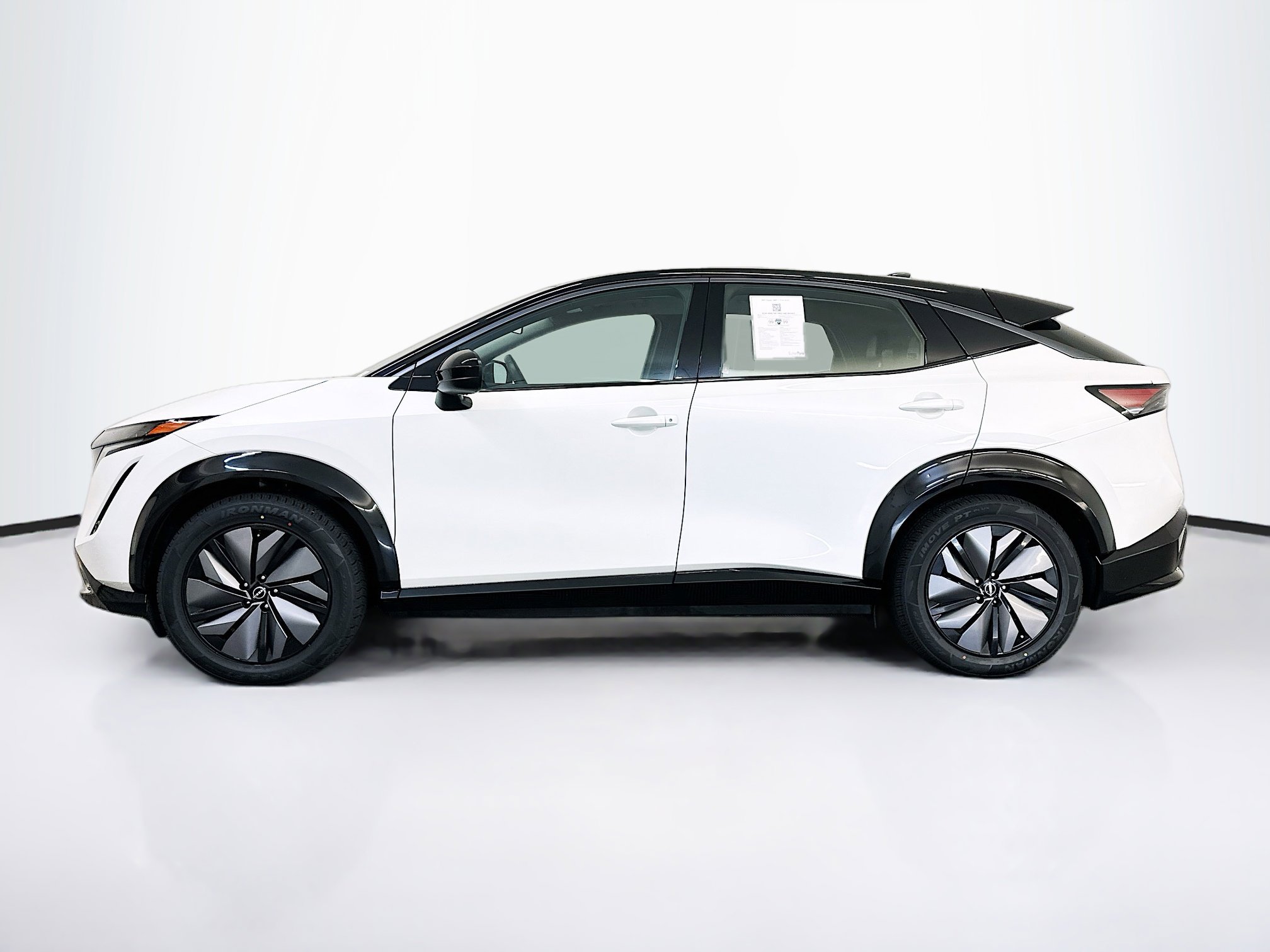 Used 2024 Nissan Ariya AWD image 4