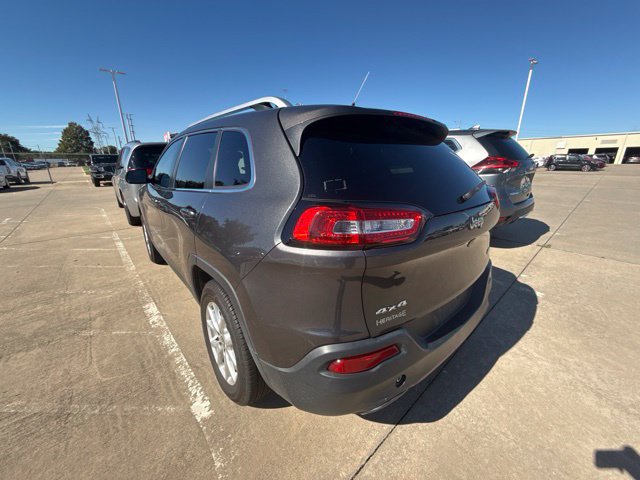 Used 2015 Jeep Cherokee Latitude AWD/4WD image 9