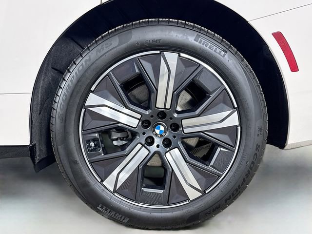Used 2026 BMW iX xDrive45 AWD/4WD image 32