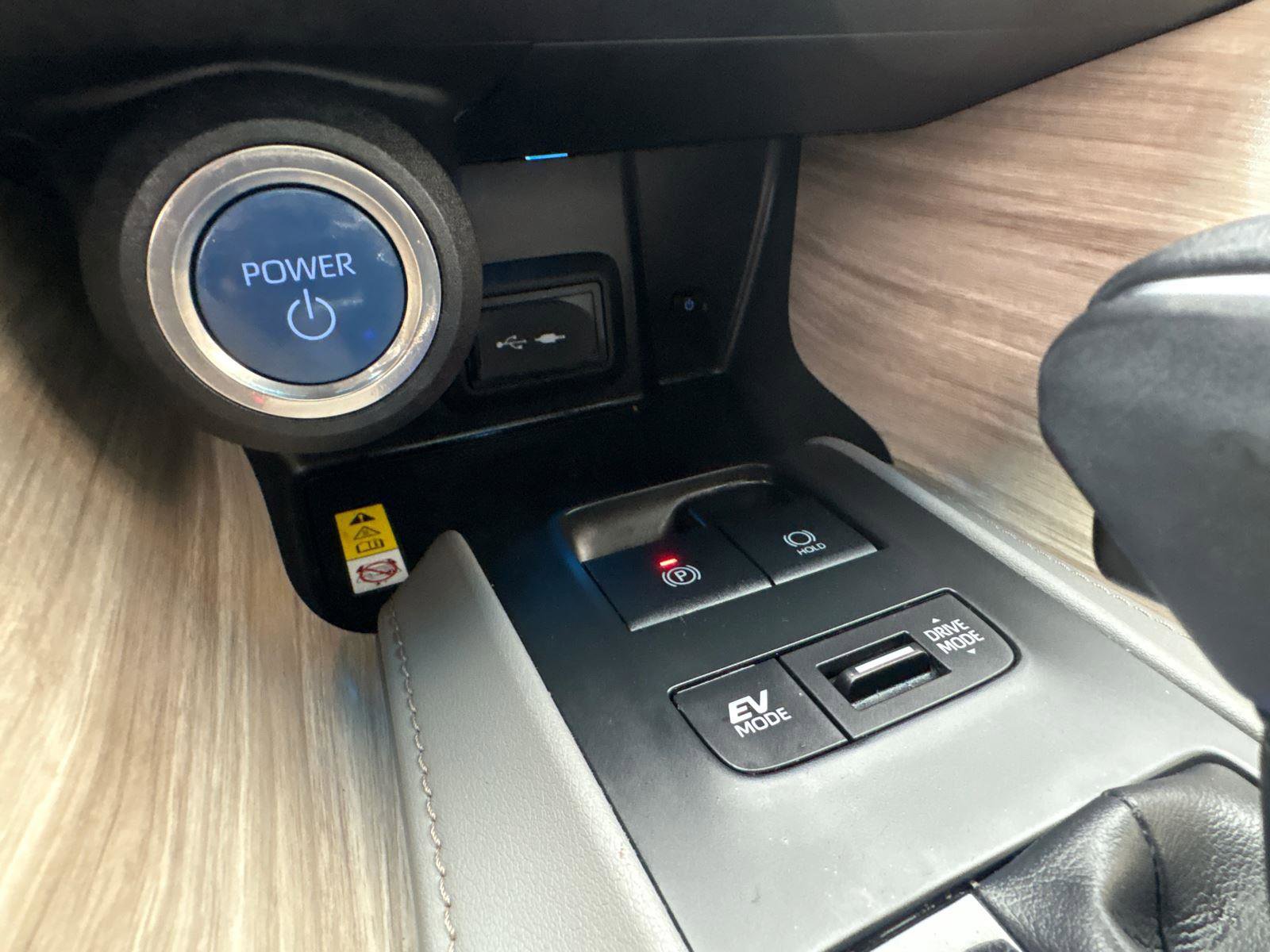 Used 2022 Toyota Venza XLE AWD/4WD image 26