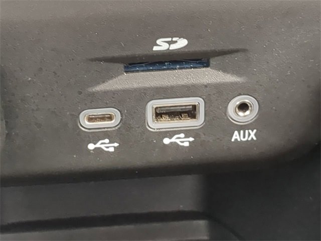 Used 2021 Chevrolet TrailBlazer RS w/ Technology Package image 21