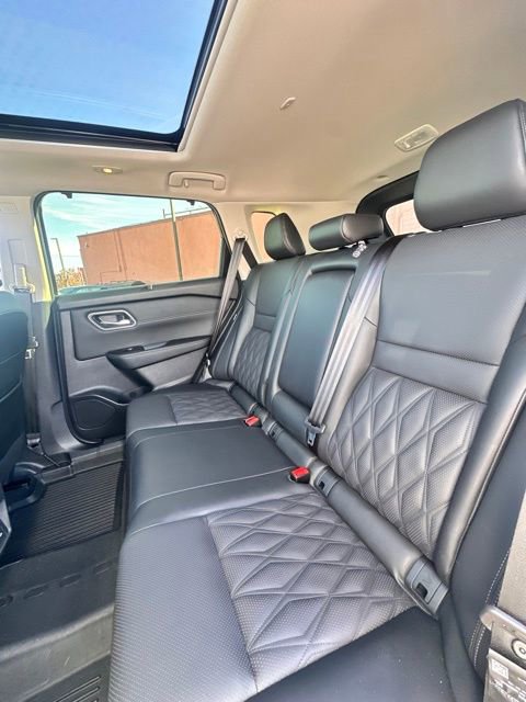 Certified 2024 Nissan Rogue Platinum w/ Platinum Premium Package image 31