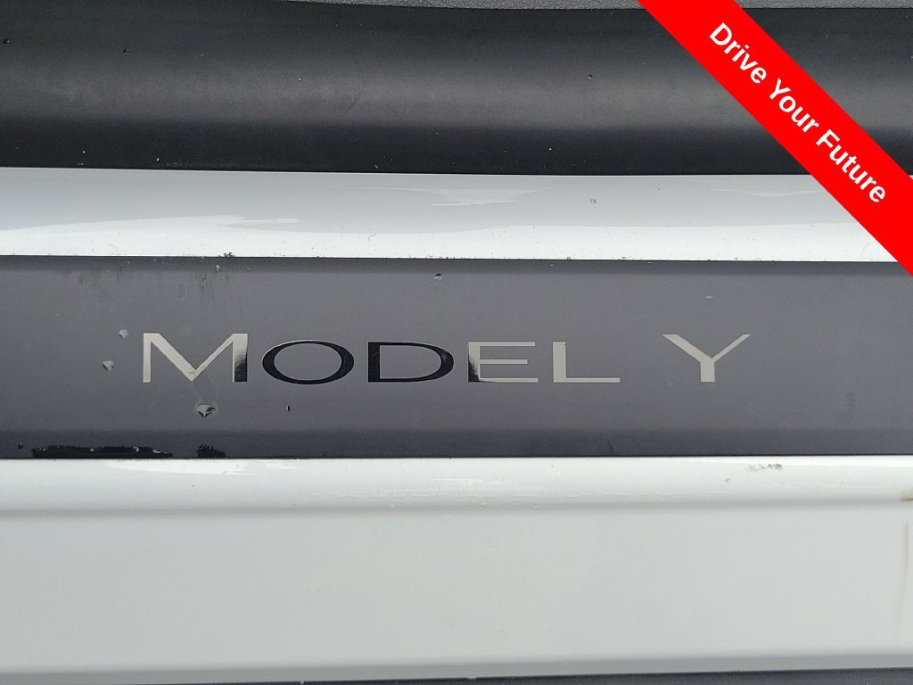 Used 2022 Tesla Model Y Long Range AWD/4WD image 14
