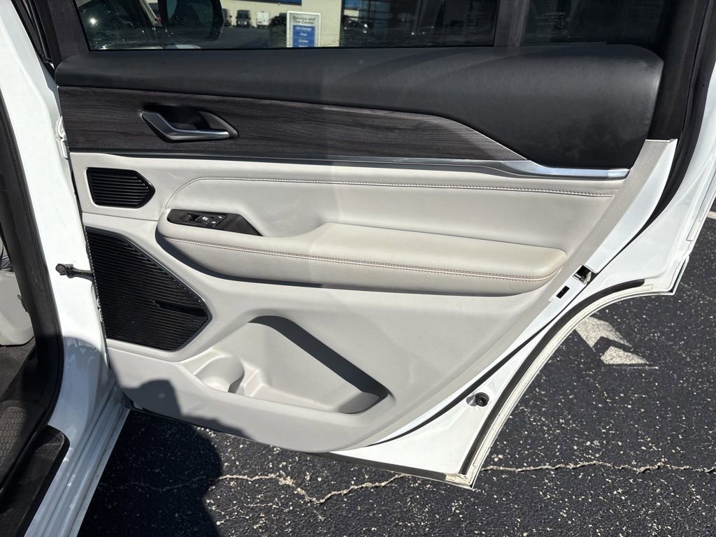 Used 2021 Jeep Grand Cherokee L Overland image 17