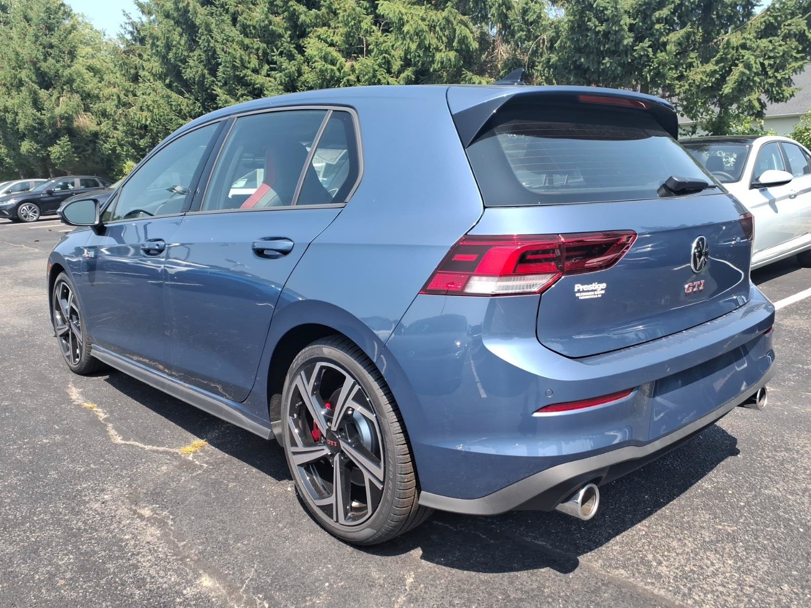 New 2026 Volkswagen GTI SE FWD image 3