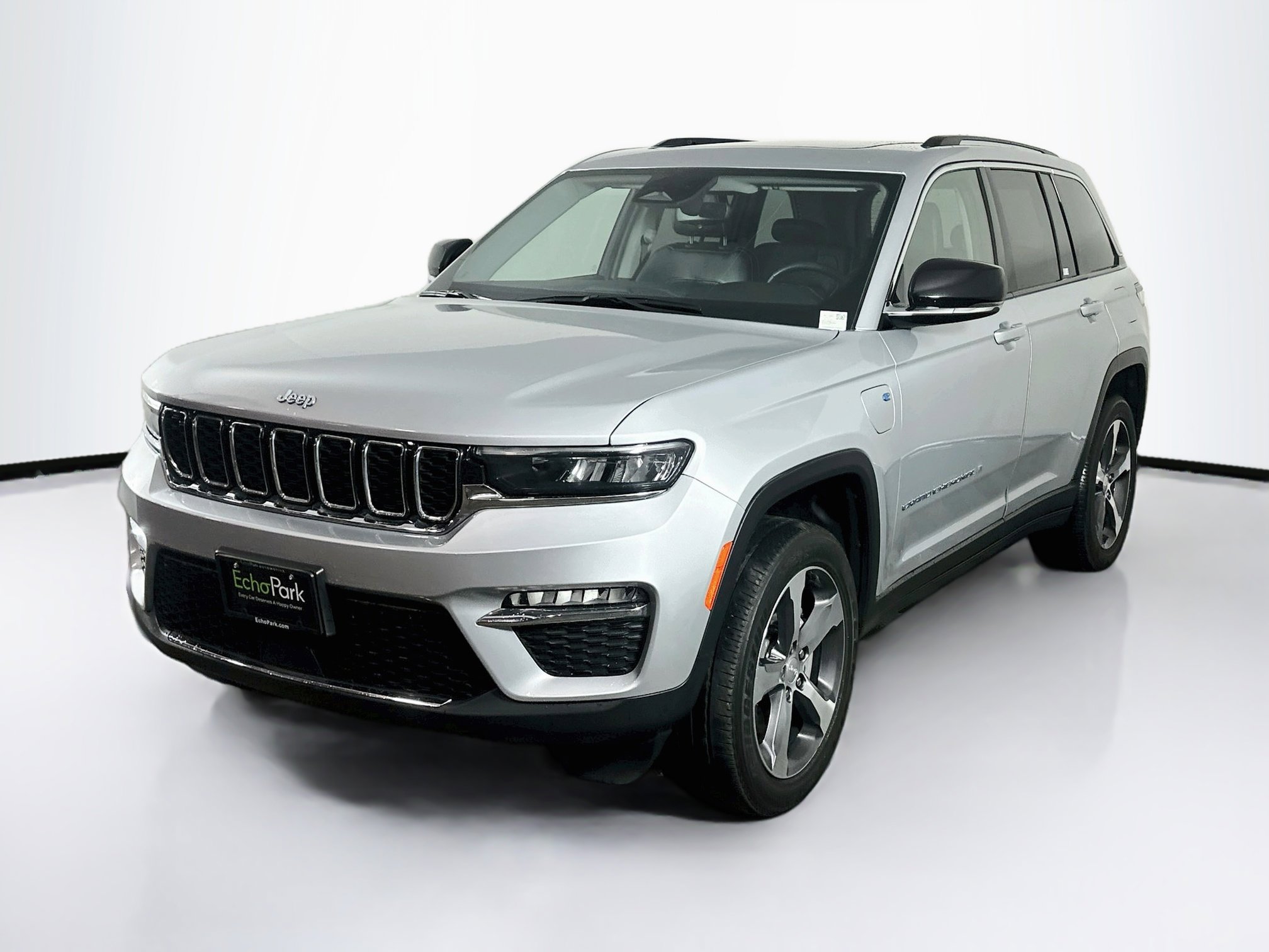 Used 2024 Jeep Grand Cherokee Limited 4xe AWD/4WD image 3