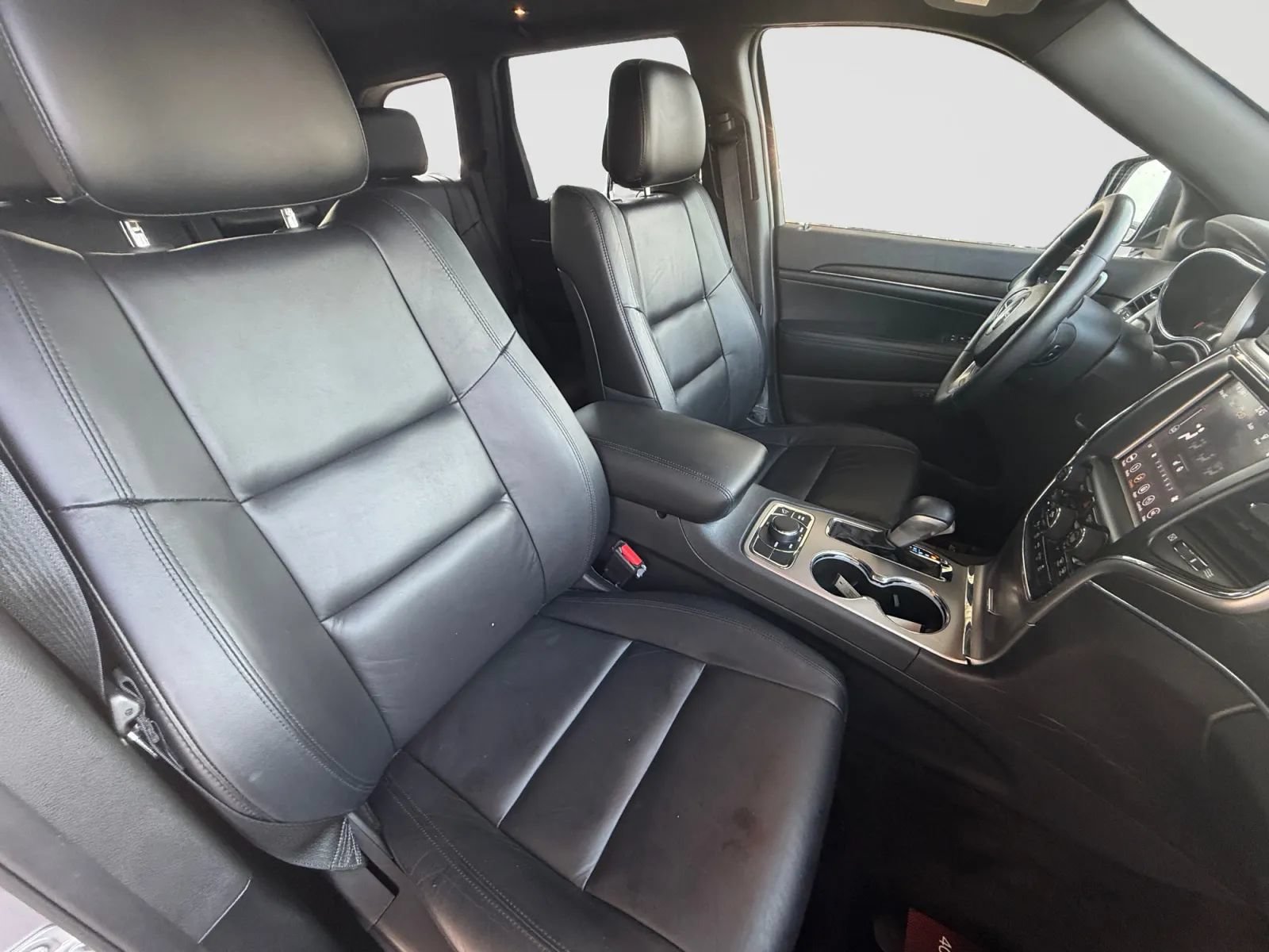 Used 2018 Jeep Grand Cherokee Limited AWD/4WD image 21