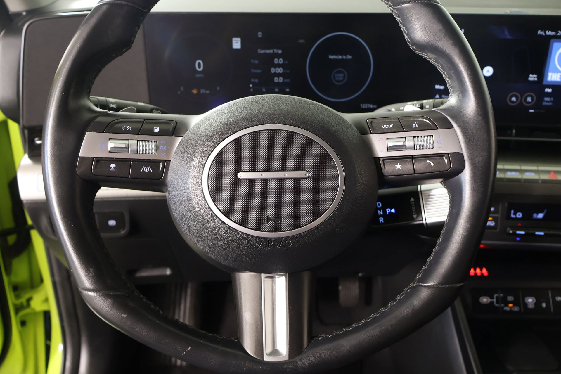 Used 2024 Hyundai Kona SEL w/ Convenience Package image 3